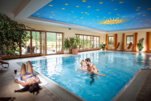 Indoorpool Hotel Waidringer Hof Kitzbüheler Alpen